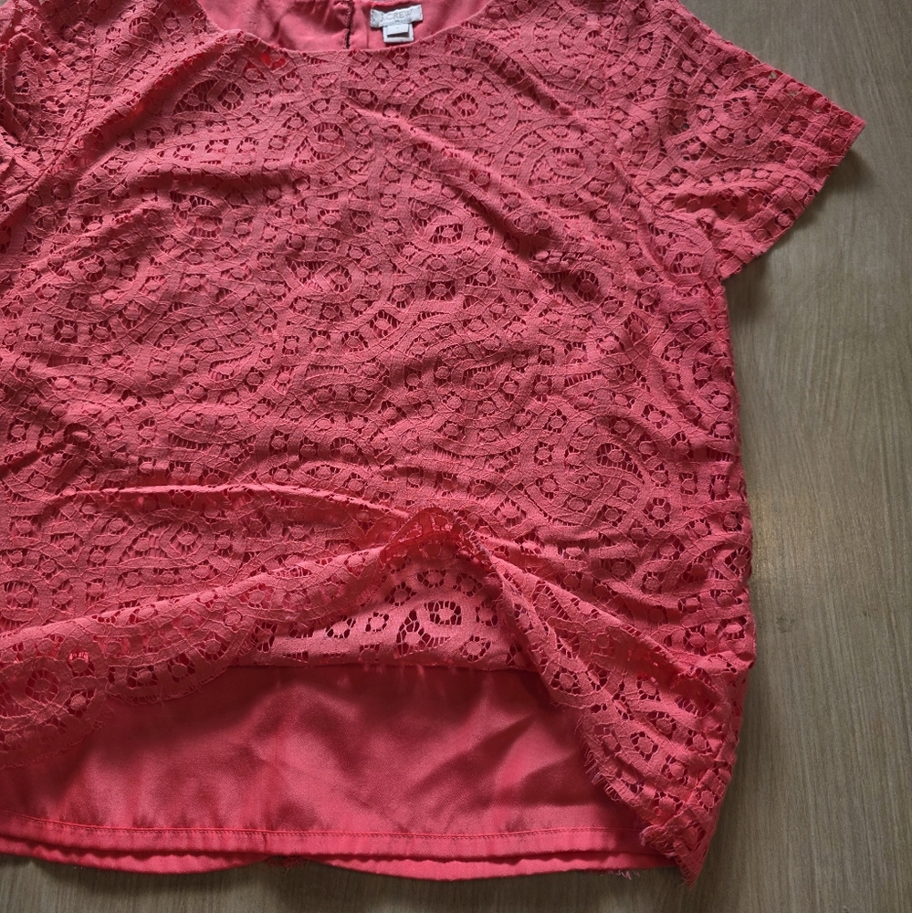 J Crew Short Sleeve Coral Lace Overlay Scalloped Bottom Blouse - Women’s 6 - Picture 6 of 8